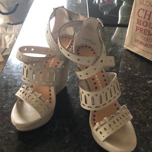 Nude  Chinese Laundry wedges
